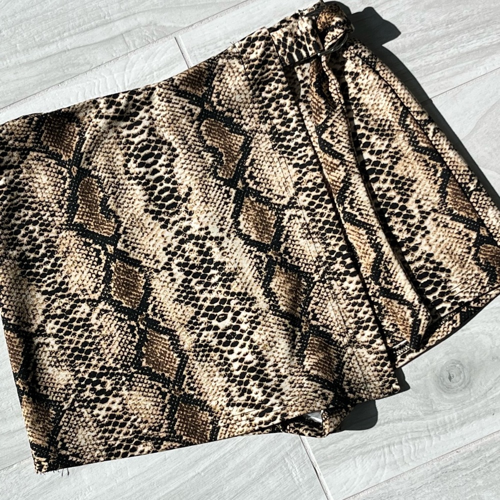 SHEIN Snakeskin Print  Miniskort Sz M